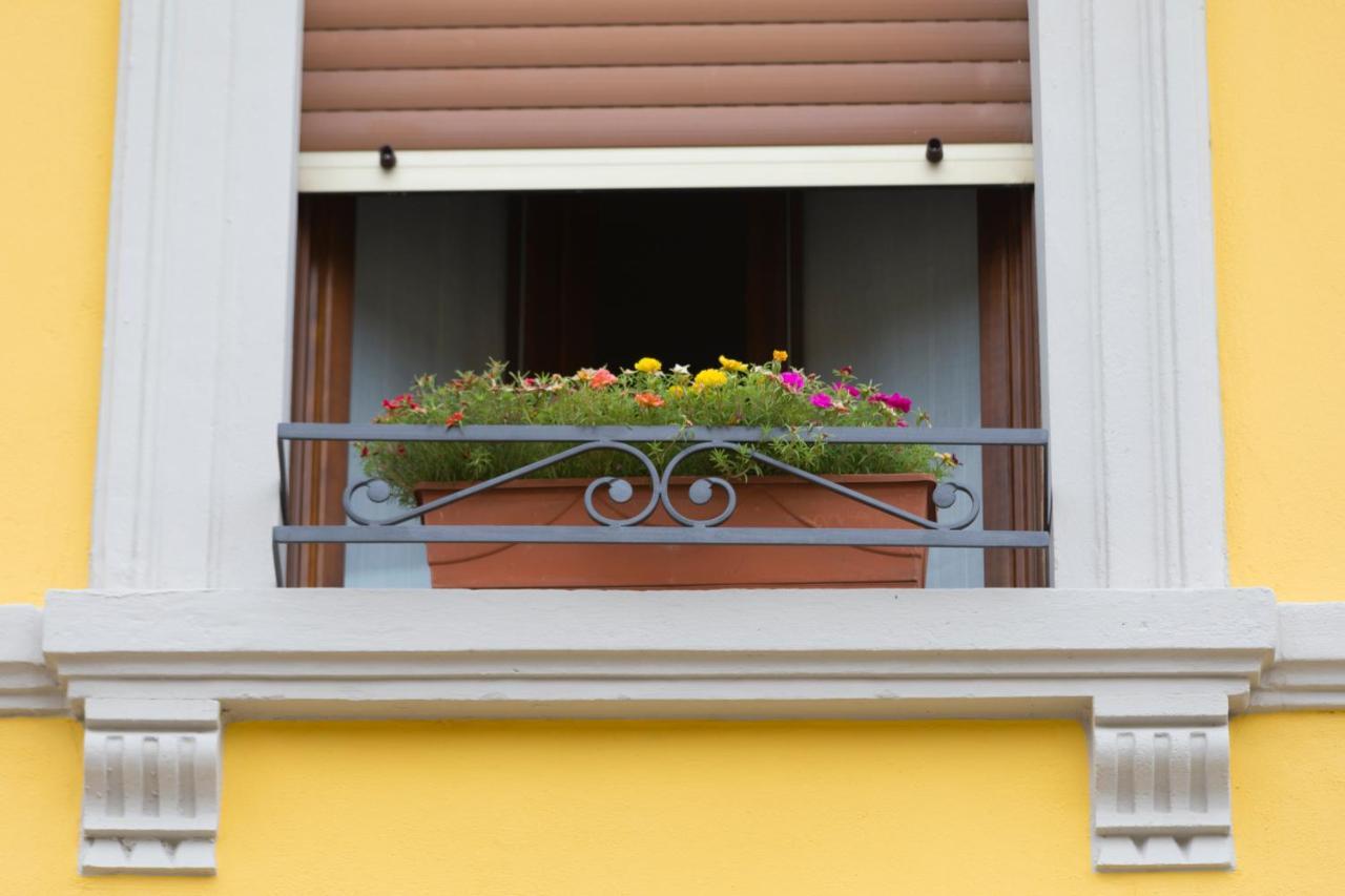 A Casa Di Anna, Elegant Flat In Cremona Apartment Bagian luar foto