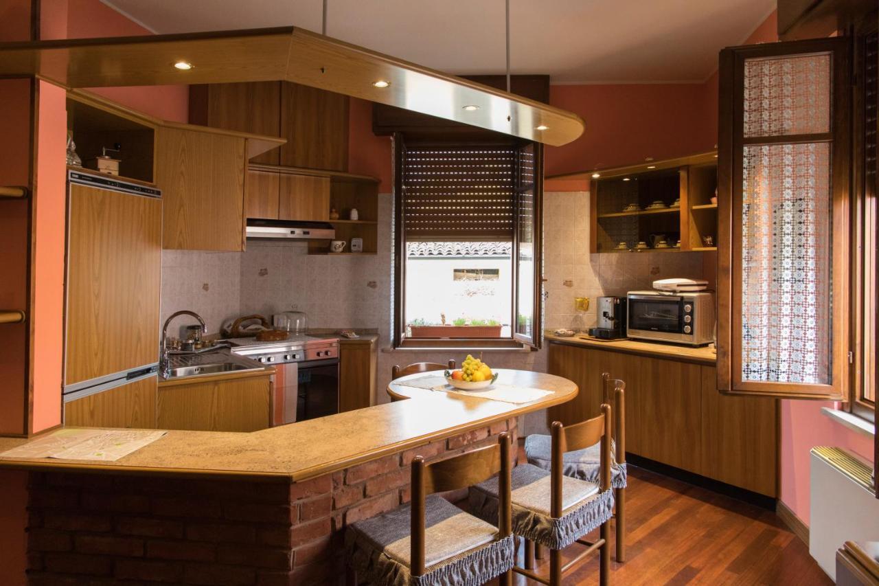 A Casa Di Anna, Elegant Flat In Cremona Apartment Bagian luar foto